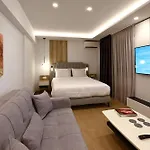 Zotos Luxury Living アパート *