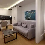 アパート Zotos Luxury Living *