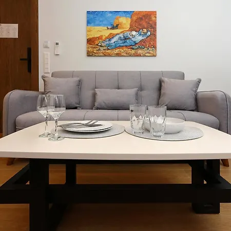 Zotos Luxury Living Apartmán *