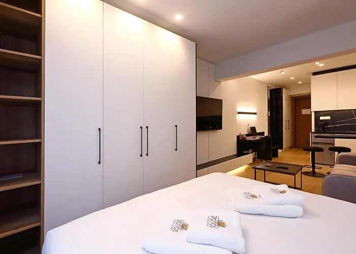 Apartment Zotos Luxury Living