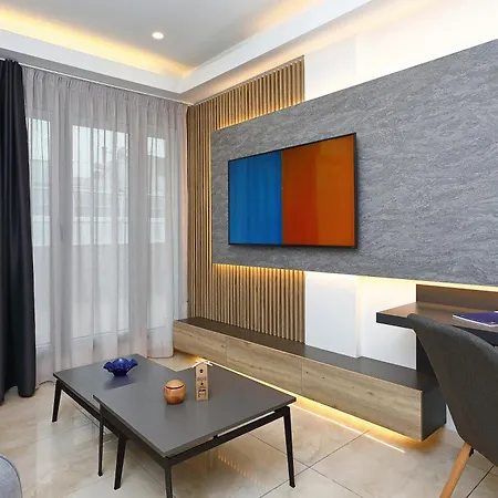 Zotos Luxury Living דירה *