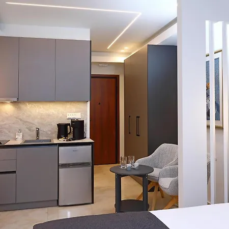 Zotos Luxury Living דירה